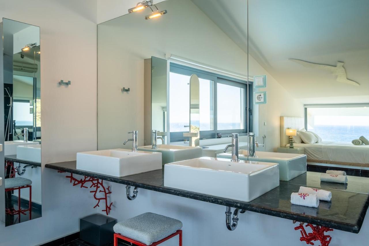Icarus Luxury Beachfront Villa Gialiskari  Eksteriør billede