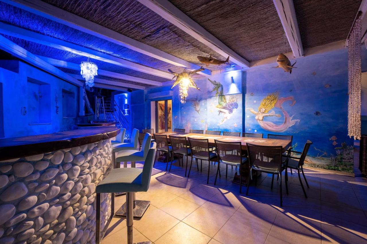 Icarus Luxury Beachfront Villa Gialiskari  Eksteriør billede
