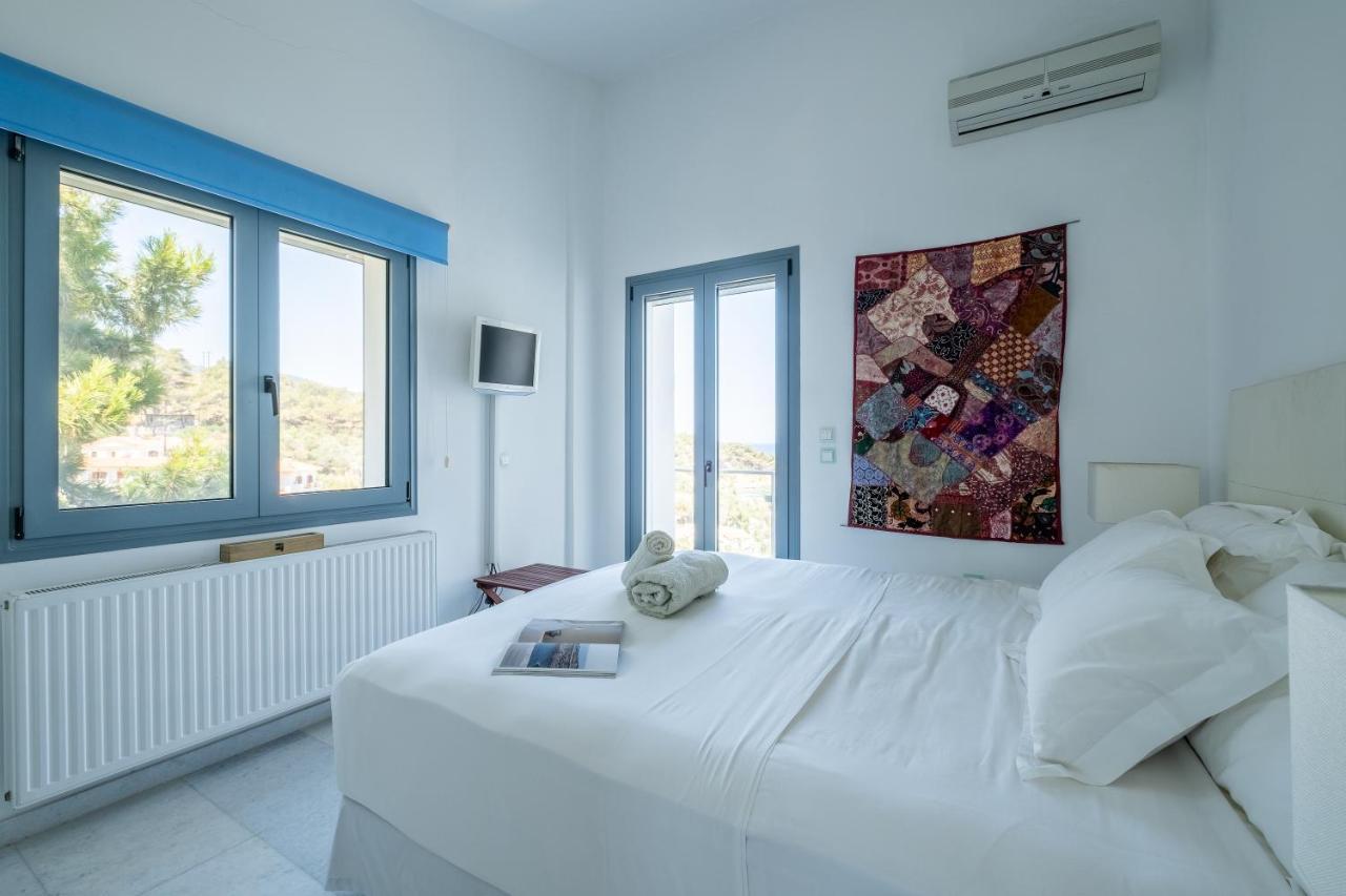 Icarus Luxury Beachfront Villa Gialiskari  Eksteriør billede